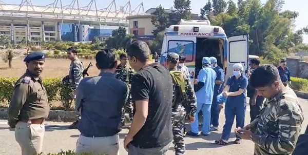चाईबासा में आईईडी ब्लास्ट में घायल तीन जवान रांची एयरलिफ्ट, मेडिका में भर्ती