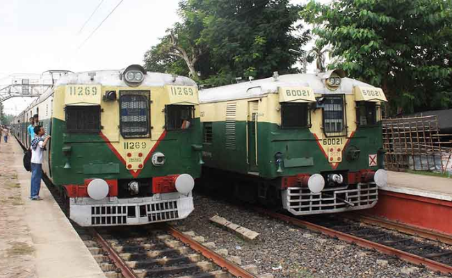 Train services on Howrah-Barddhman canceled due bridge demolition | See Details