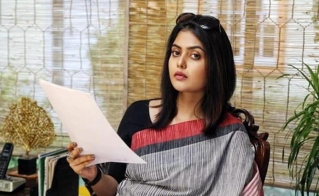 TMC leader Saayoni Ghosh sends legal notice to BJP MP Soumitra Khan 