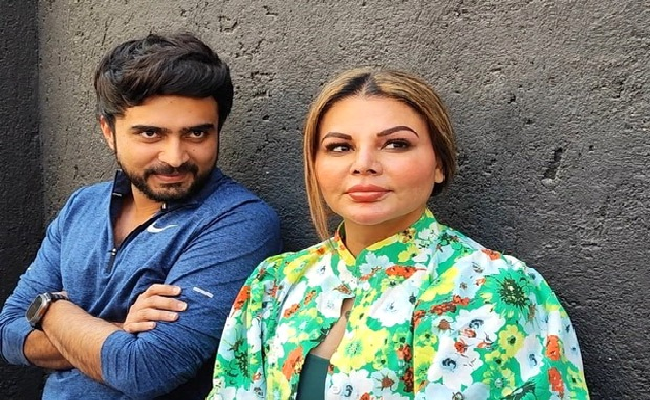Actor Rakhi Sawant files complaint against husband, Adil Durrani summoned by cops