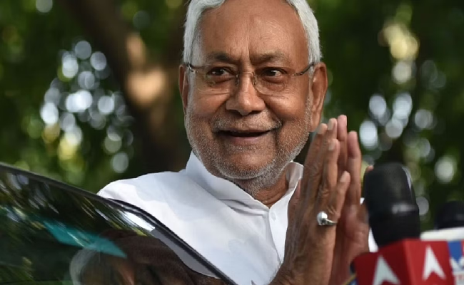 IT raids at Nitish Kumar's party leader office  for the second day