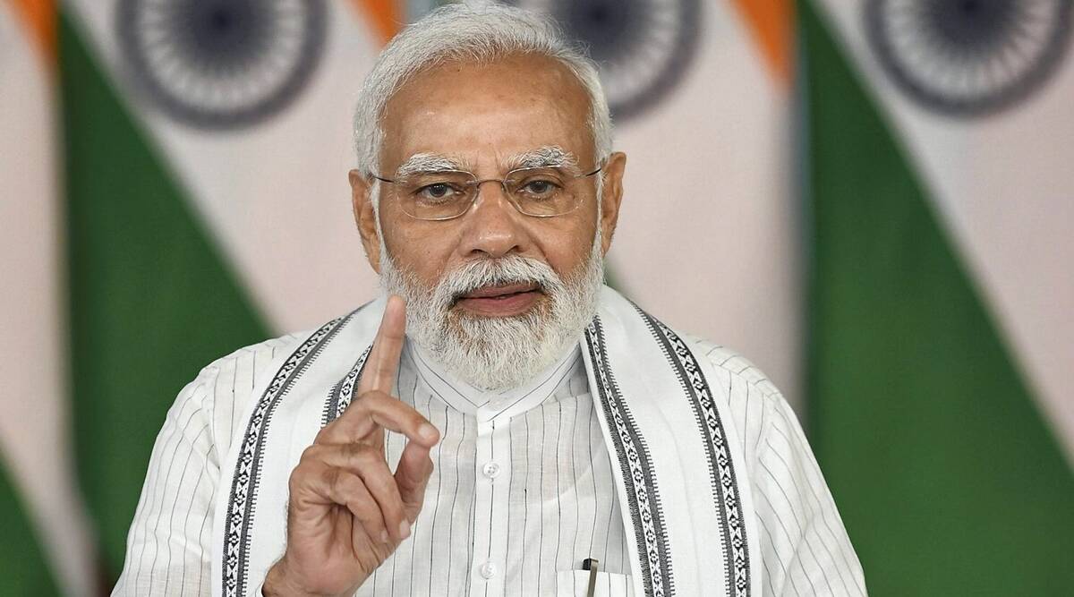 जितना कीचड़ उछालोगे उतना कमल खिलेगा: पीएम