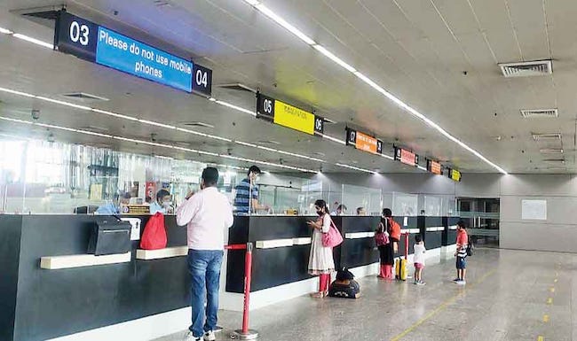 Customs seize gold dust at Kolkata Airport 