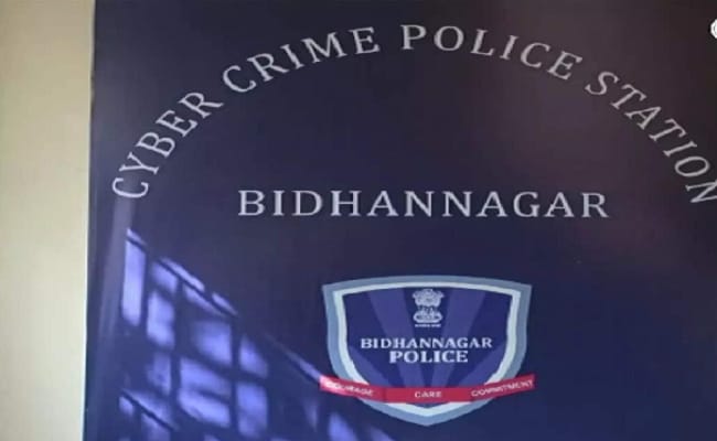 Bidhannagar police arrested the main accused of cheating in website and documents