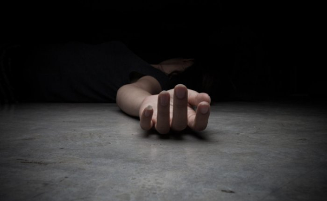 Body of TMC female worker found with deep cuts on throat in South 24 Parganas 