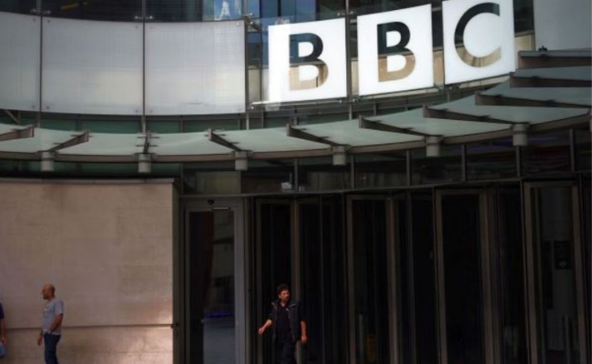 BBC के दिल्ली-मुंबई दफ्तर पर आयकर विभाग की छापामारी