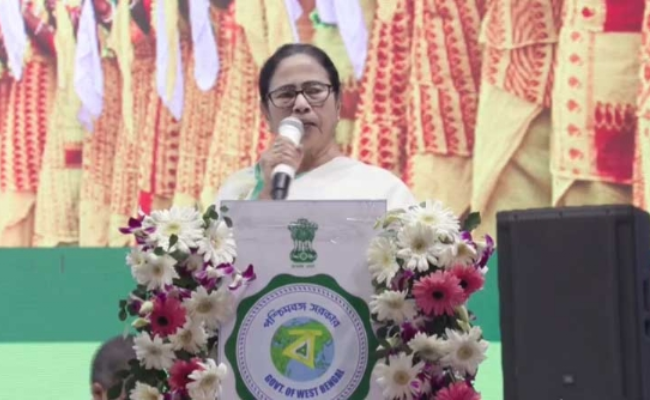 Bengal Govt plans 'Amar Bangla' card for migrant Bengalis and NRIs with special perks