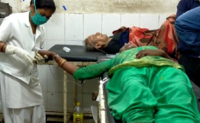 धनबाद में एक ही परिवार के चार लोगों ने खाया जहर, एसएनएमएमसीएच में भर्ती