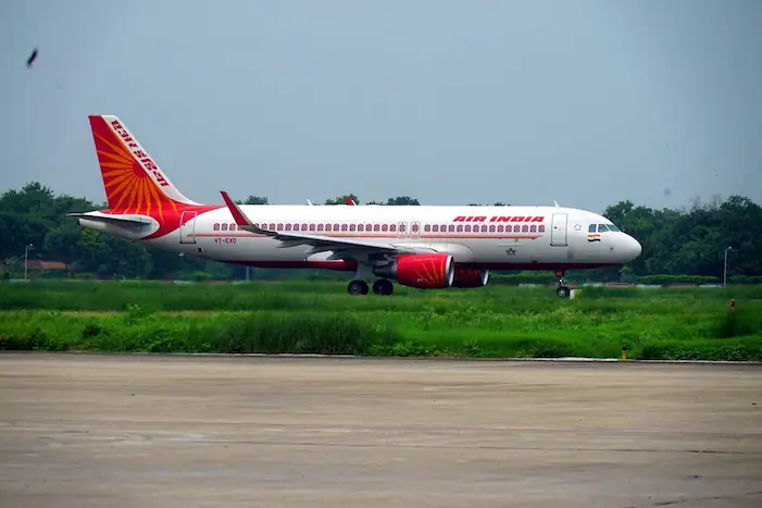 Air India to recruit 900 pilots, over 4,000 cabin crew this year