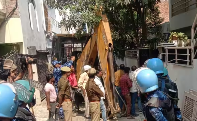 Umesh Pal murder case: Bulldozer razes property of Atiq Ahmed's relatives