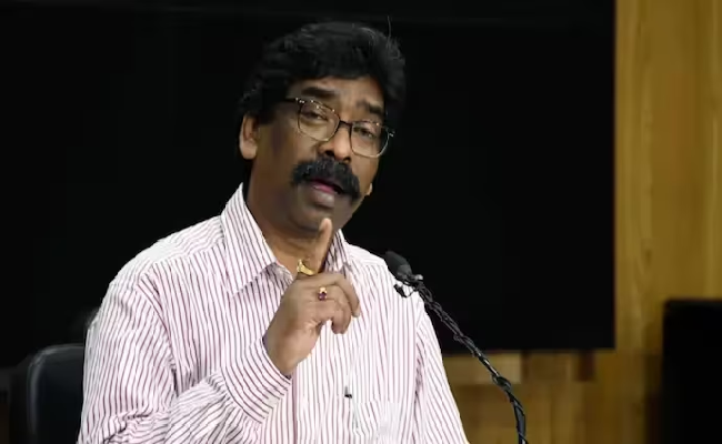 Jharkhand govt orders probe into role of railway officials