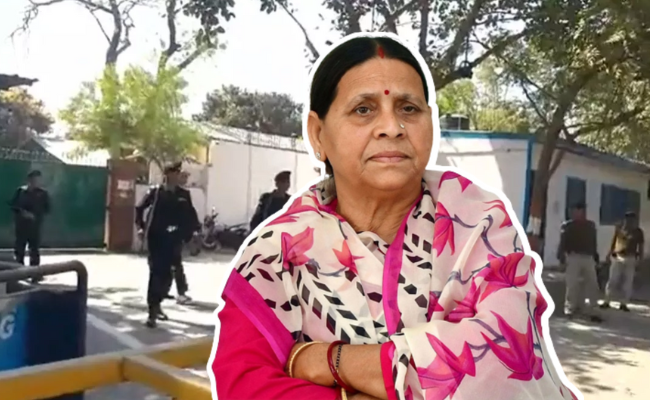 पटना में राबड़ी आवास पर सीबीआई की दस्तक