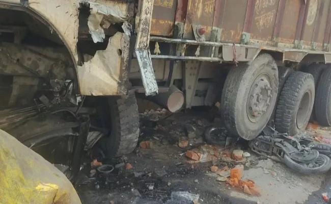 नवादा में होली खेल रहे बच्चों पर पलटा ट्रक; एक की मौत, 12 से ज्यादा घायल