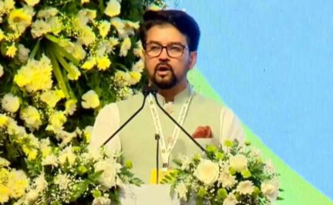 मीडिया अपने मंच का दुरुपयोग न होने दे : अनुराग ठाकुर