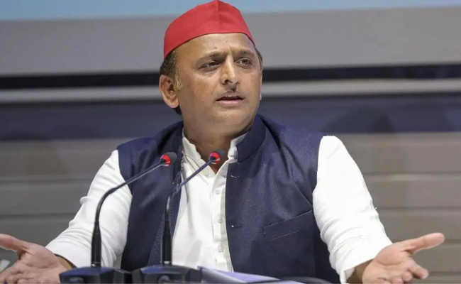 जनता का साथ देने के लिए सपा करेगी बिजली व्रत : अखिलेश