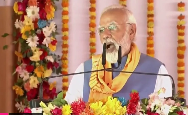 काशी के विकास की चर्चा आज देश और दुनिया में हो रही : प्रधानमंत्री मोदी