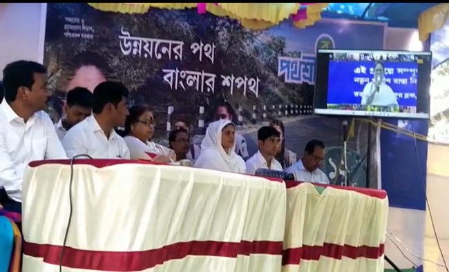 Mamata initiates road construction in WB, slams center for lack of funding