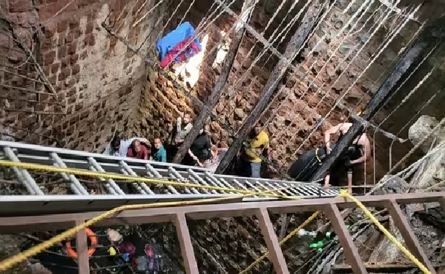 13 dead after stepwell collapses at temple in Indore, rescue operations on