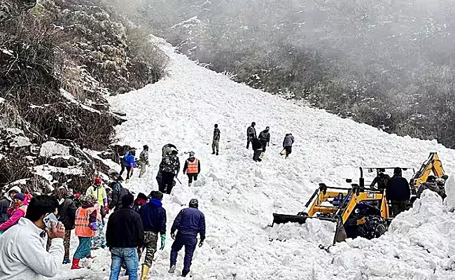 6 dead, 150 trapped as avalanche hits tourist spot in Sikkim