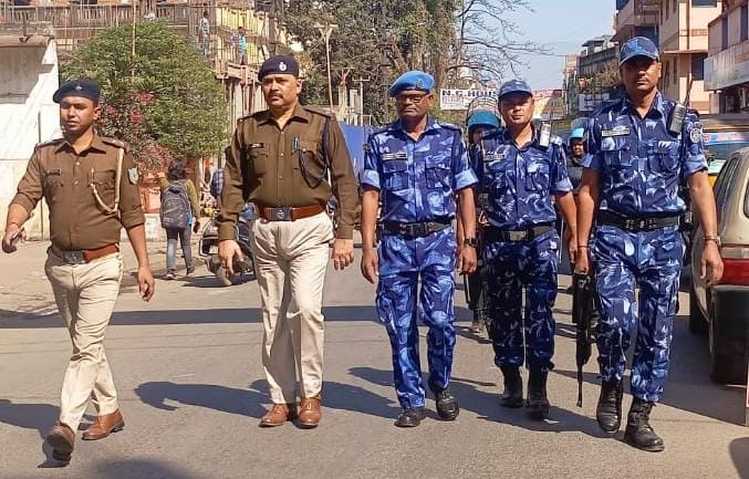 झारखंड के जमशेदपुर में स्थिति तनावपूर्ण, पुलिस-आरपीएफ ने किया फ्लैग मार्च