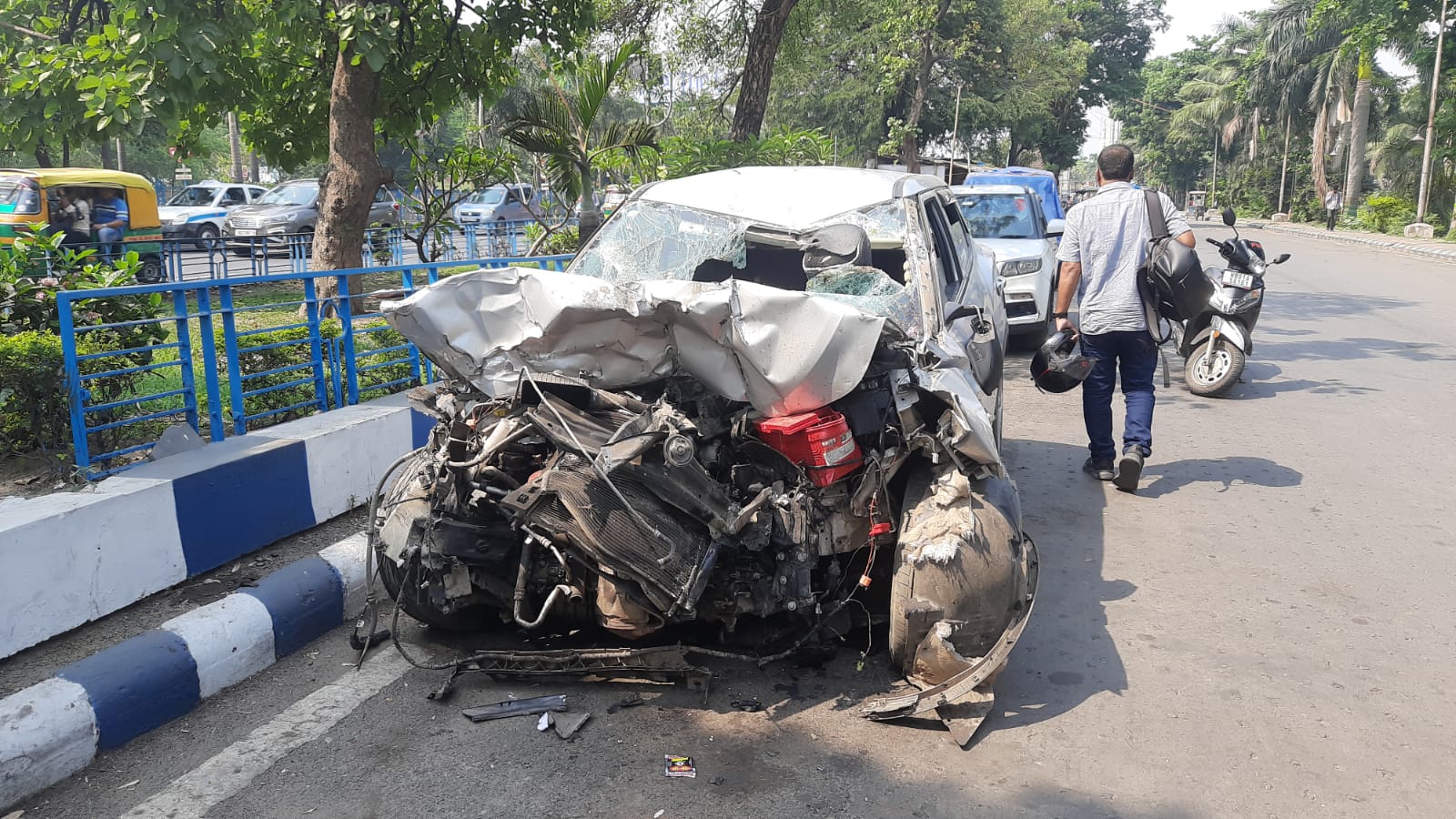 हादसों का सोमवार! कोलकाता में एसयूवी-डंपर की टक्कर में 5 की मौत, आसनसोल में 2 बीजेपी नेताओं की गई जान