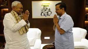 विपक्ष को एकजुट करने निकले नीतीश से मुलाकात के बाद बोले केजरीवाल- 'हम साथ हैं'