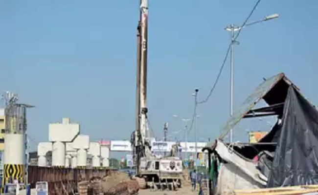 Work starts on Metro piers to bridge 125m gap at Metropolitan crossing