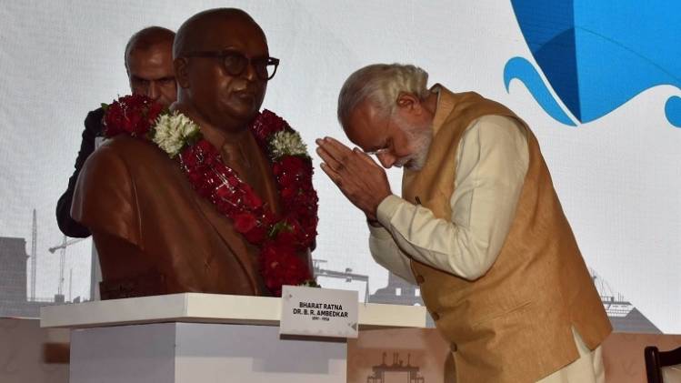 प्रधानमंत्री ने डॉ. आंबेडकर को दी श्रद्धांजलि