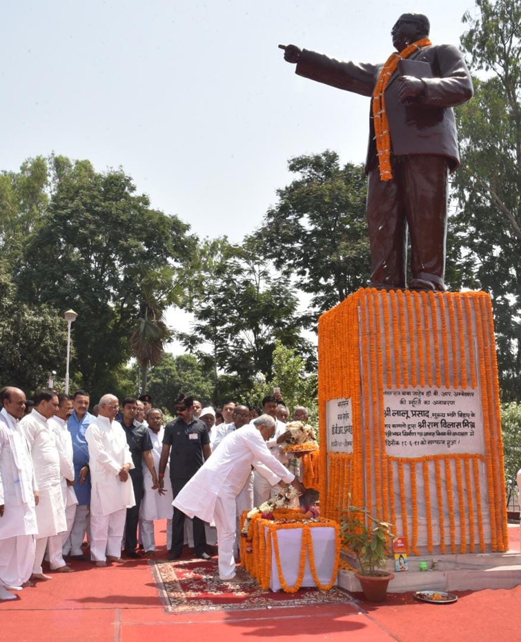 डॉ भीमराव अंबेडकर की जयंती पर राज्यपाल-सीएम ने श्रद्धांजलि अर्पित की