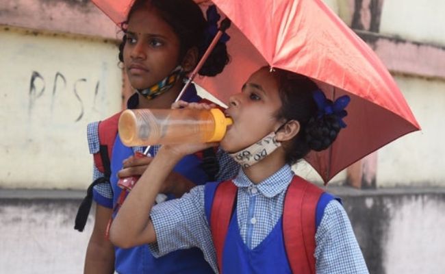 Heatwave in Bengal: Mamata Banerjee declares holiday for academic institutions from today