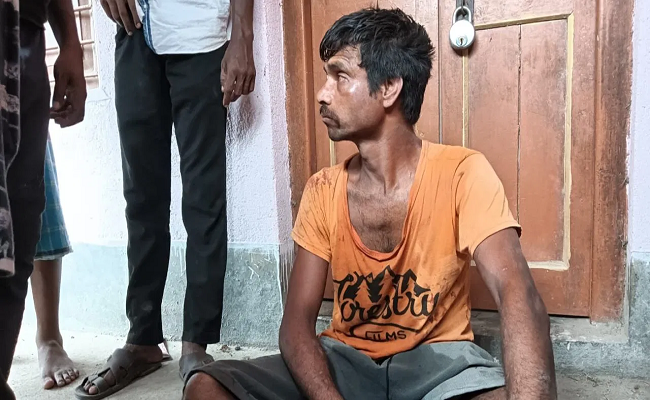 Tea shop owner stabbed to death in WB's Medinipur district , accused arrested