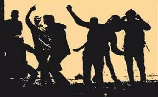 Violent clashes erupt in Govindpur Mallikpada, Howrah over game dispute