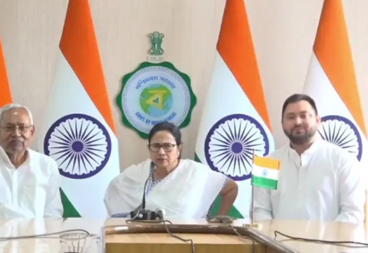 नीतीश व तेजस्वी से मुलाकात के बाद ममता ने कहा, बिहार से हो भाजपा के खिलाफ एकजुटता की शुरुआत