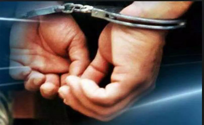 WB: Illegal call centre busted, 3 arrested for duping foreigners