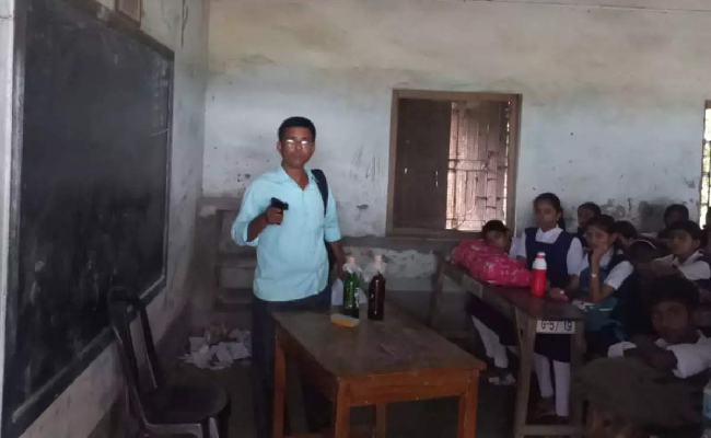 Armed intruder causes panic, holds students hostage in WB Malda School