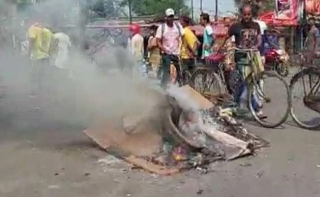 Fatal accident: Woman crushed by reckless dumper in Hoogly, protest erupts