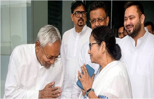 नीतीश कुमार ने ममता बनर्जी का अनुरोध स्वीकार किया