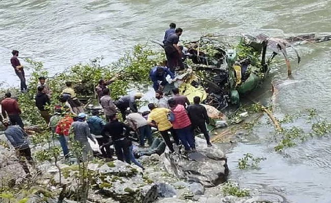 Indian Army chopper crashes in Jammu and Kashmir’s Kishtwar, three injured