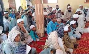 पाकिस्तान में 50 हिंदुओं का धर्मांतरण:1 साल की बच्ची भी शामिल