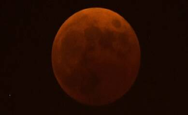  Chandra Grahan 2023 in India: Skygazers excitedly wait for year's first Lunar Eclipse