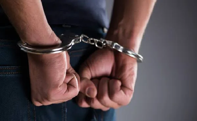 Extortioner impersonating as PA to Abhishek Banerjee arrested