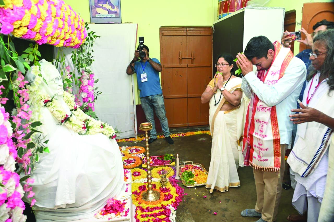 मतुआ समाज का आशीर्वाद मेरे साथ, मंदिर किसी की बपौती नहीं : अभिषेक बनर्जी