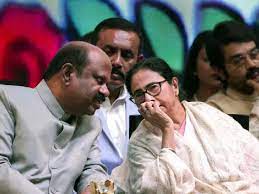 प. बंगाल में ममता सरकार का कुलपतियों की नियुक्ति पर राज्यपाल से टकराव, वेतन रोका