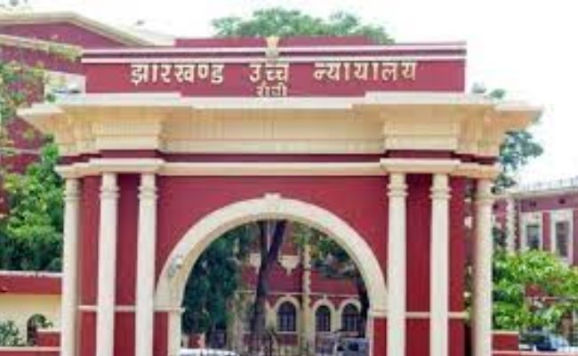 Jharkhand's High Court Judge's blunt criticism of IAS officer: seek legal advice if law is misunderstood