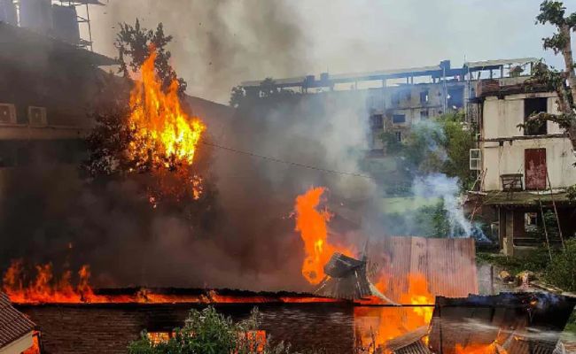Manipur violence: Mobs clash with security forces at BJP leaders' houses, 2 injured