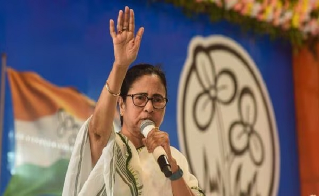 Mamata forecasts BJP's short-lived rule, anticipates February lok sabha polls