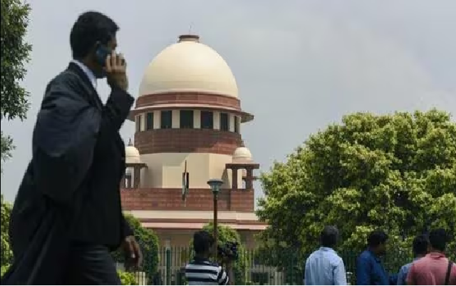 Supreme Court to hear Delhi Government's plea challenging ordinance on July 10 