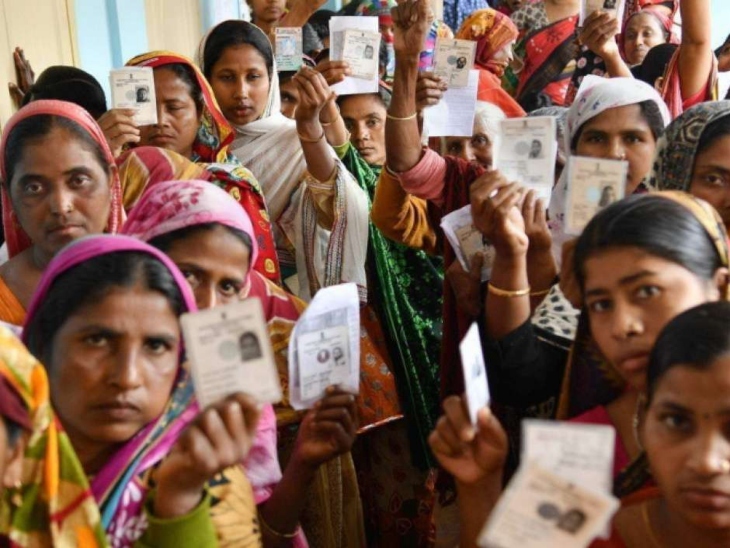 पश्चिम बंगाल पंचायत चुनाव : 12 हजार से अधिक सीटों पर तृणमूल आगे, विपक्षी पार्टियां काफी पीछे