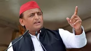 कर्नाटक तय करेगा सियासी भविष्य : अखिलेश यादव
