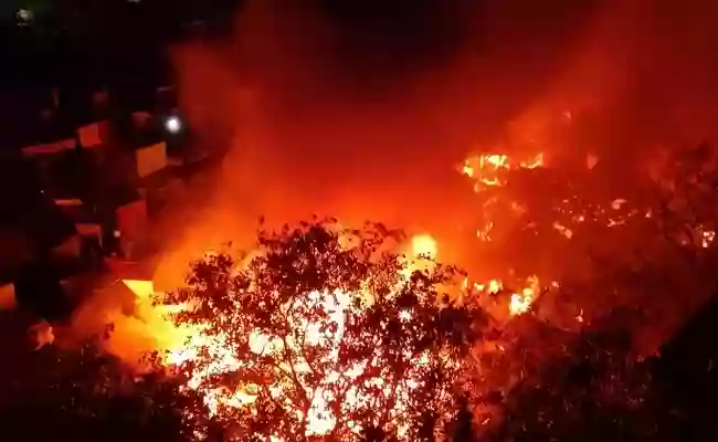 Massive fire at Mangalahat, East India's largest garment market in Howrah; 18 fire tenders deployed